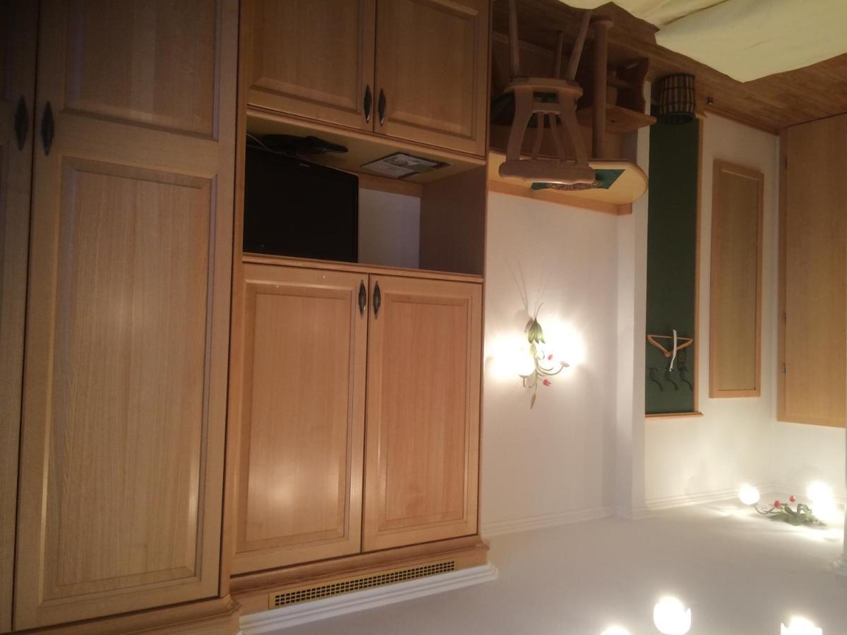 Gasthof Zur Gams Donnersbachwald Room photo